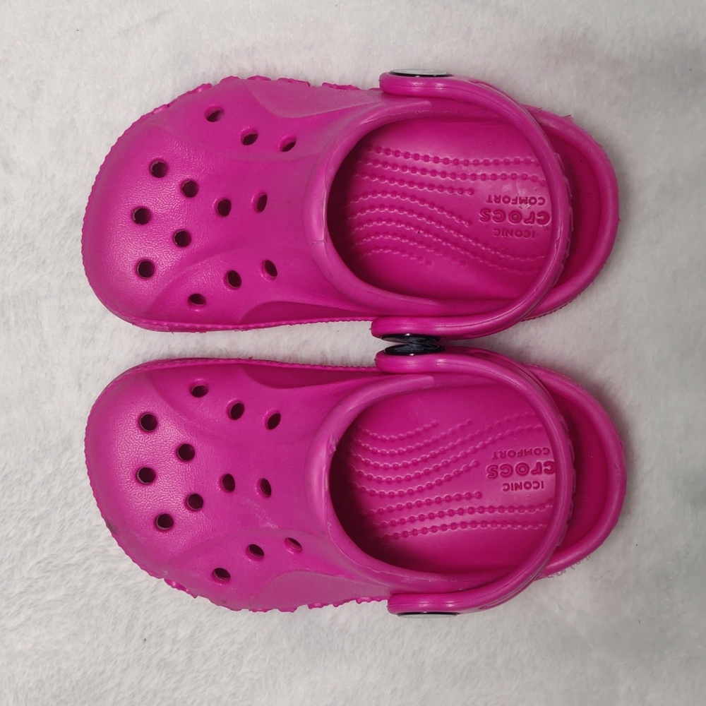 Pink Crocs girls 5c